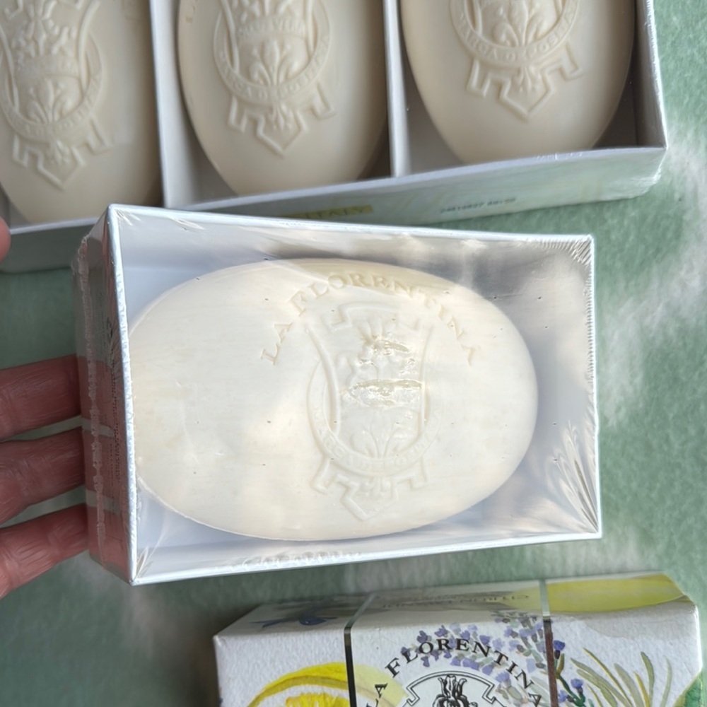 NWT La Fiorentina Limone Lavanda Hand Soap made in Italy - Vibrant Yellow Green - Picture 4 of 7